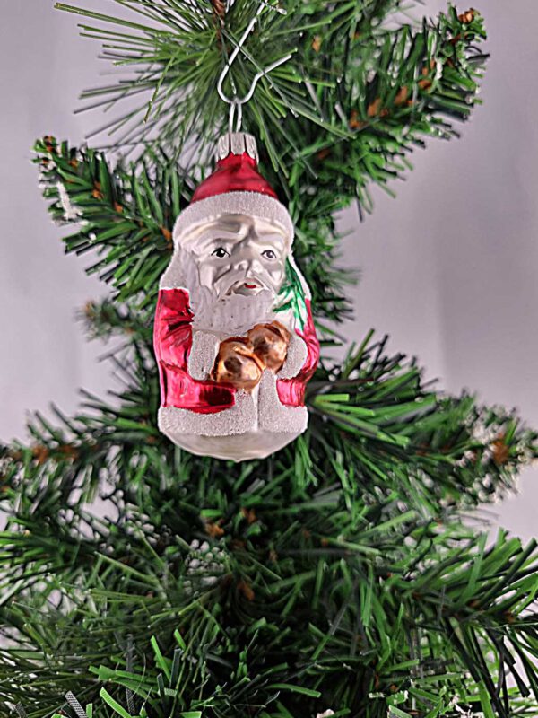 Weihnachtsmann mit Baum