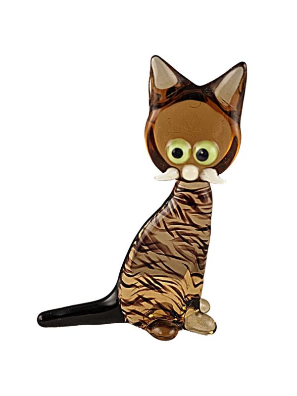 Katze groß sitzend