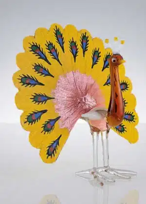 Glasfigur Pfau mit Glasfaserrad gelb